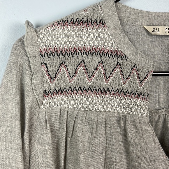 Zara Gray Embroidered Smocked boho peasant style Bell Sleeve Blouse - Picture 4 of 9